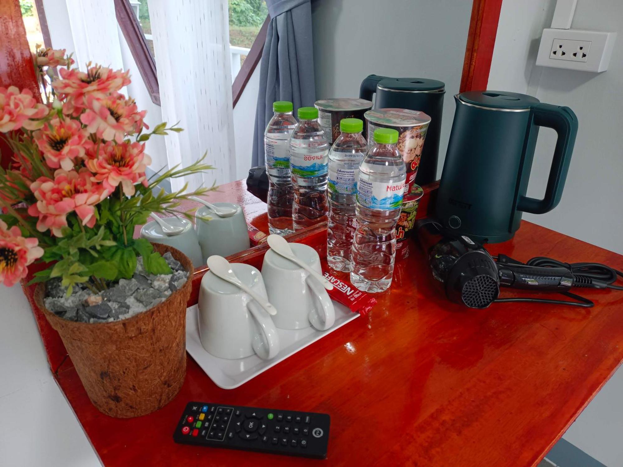 Boat And House Resort Khao Kho Bilik gambar